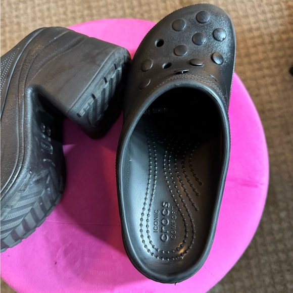 Women’s platform crocs size 7 - Picture 3 of 3